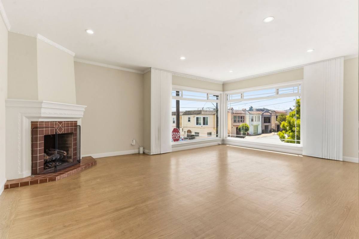 House for rent at 290 Holyoke St, San Francisco, CA 94134