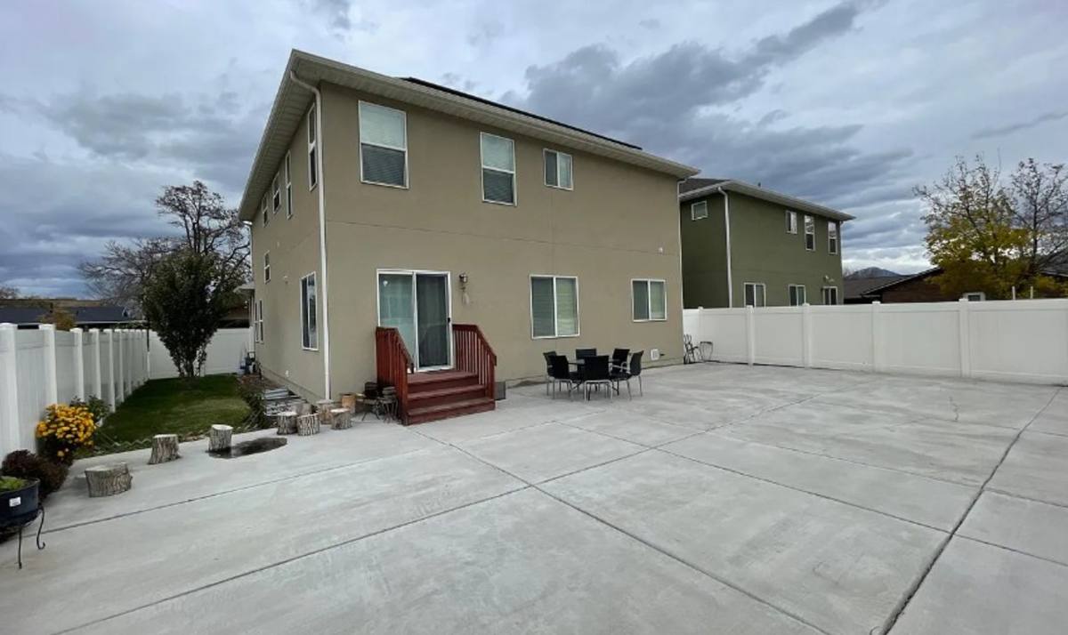 House for rent at 1925 W 4655 S, Salt Lake City, UT 84129