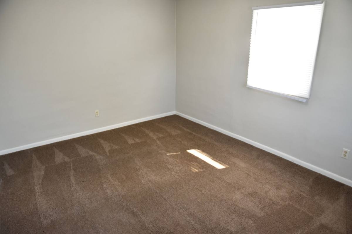 Apartment for rent at 1694 S Washington Ave, Columbus, OH 43207