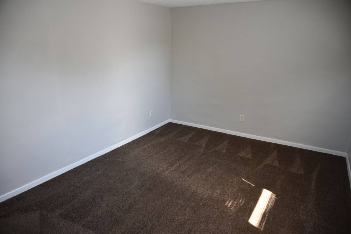 Apartment for rent at 1694 S Washington Ave, Columbus, OH 43207