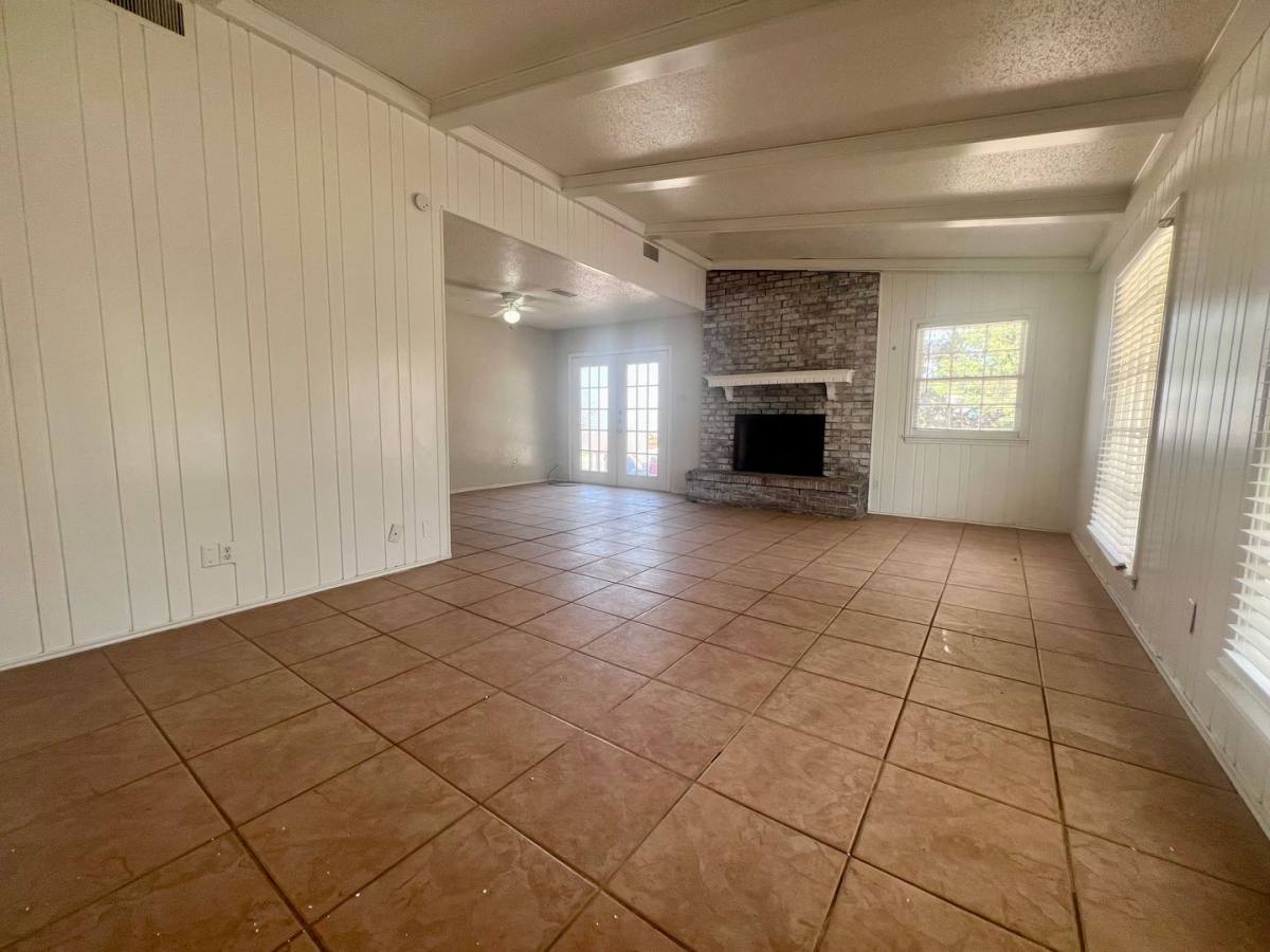 Apartment for rent at 1310 65th Dr, Lubbock, TX 79412