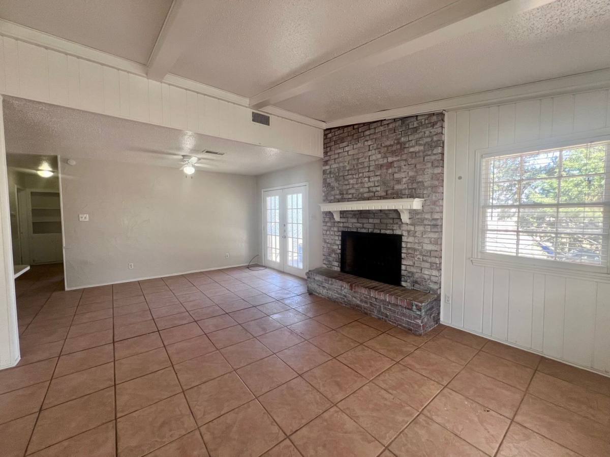 Apartment for rent at 1310 65th Dr, Lubbock, TX 79412