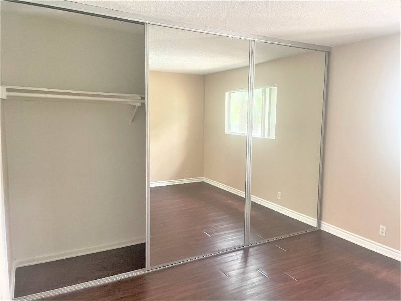 Apartment for rent at 931 W 19th St #10, Costa Mesa, CA 92627