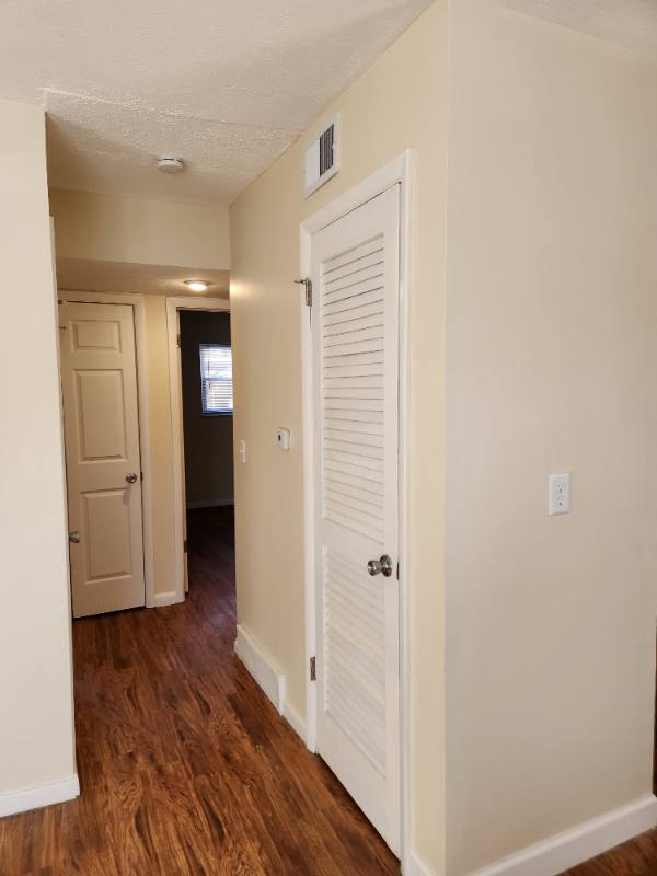 Apartment for rent at 2846 Joyce Ave #C, Columbus, OH 43211