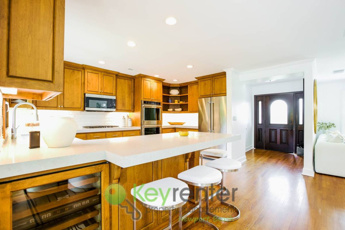 House for rent at 453 Seaward Dr, Corona Del Mar, CA 92625