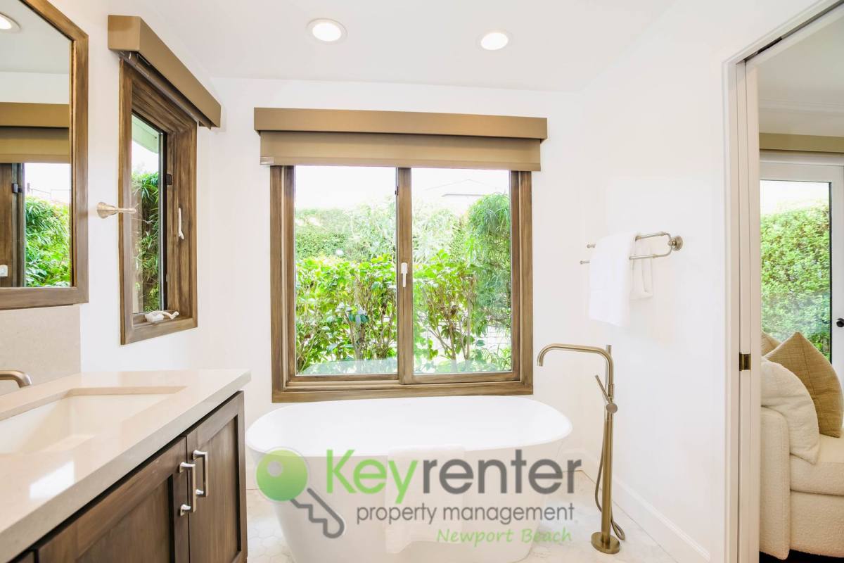 House for rent at 453 Seaward Dr, Corona Del Mar, CA 92625
