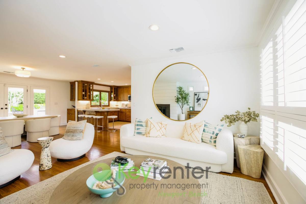 House for rent at 453 Seaward Dr, Corona Del Mar, CA 92625