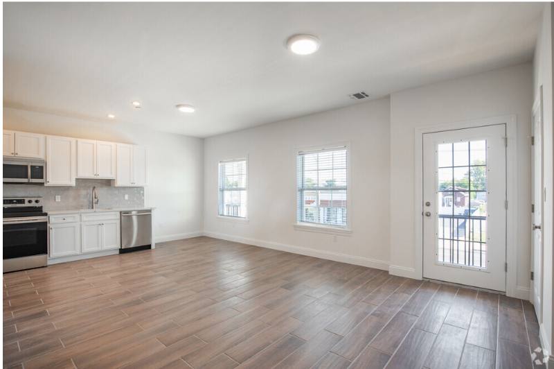 Apartment for rent at 1163 Montauk Highway C4 #C4, Copiague, NY 11726