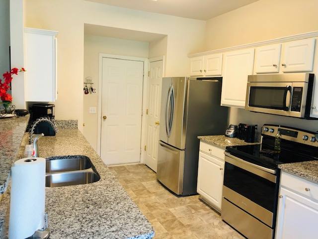 Townhouse for rent at 8165 Kincaid Court, Charlotte, NC 28277
