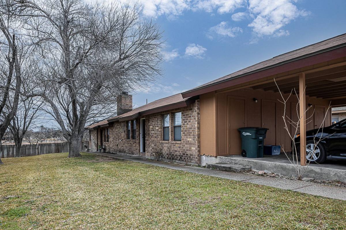 Apartment for rent at 109 Joe Rice Dr, Del Rio, TX 78840