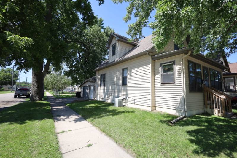 House for rent at 601 4th Ave, Rochester, MN 55901