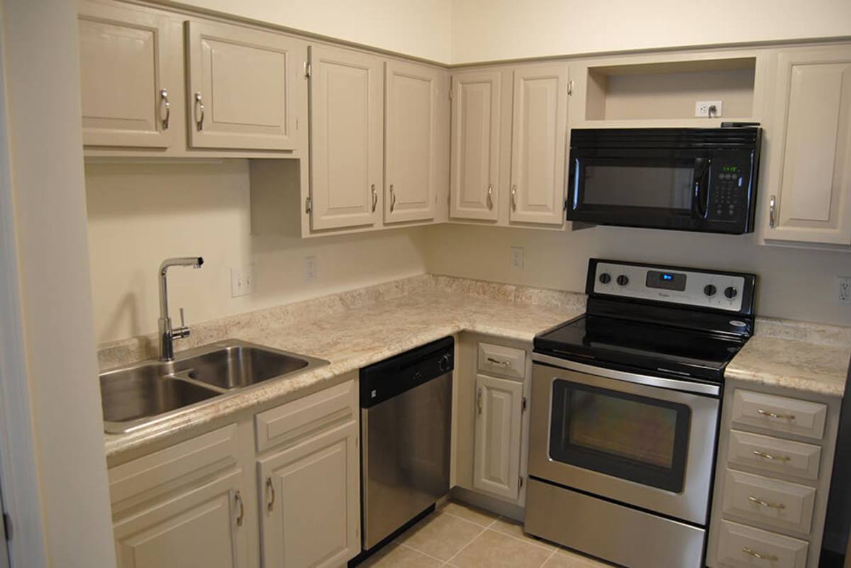 Apartment for rent at 3010 W Granada Court, Peoria, IL 61604