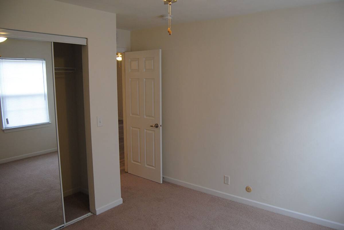 Apartment for rent at 3010 W Granada Court, Peoria, IL 61604