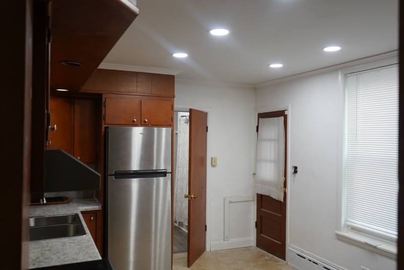 Apartment for rent at 920 N 5th St #1, Reading, PA 19601