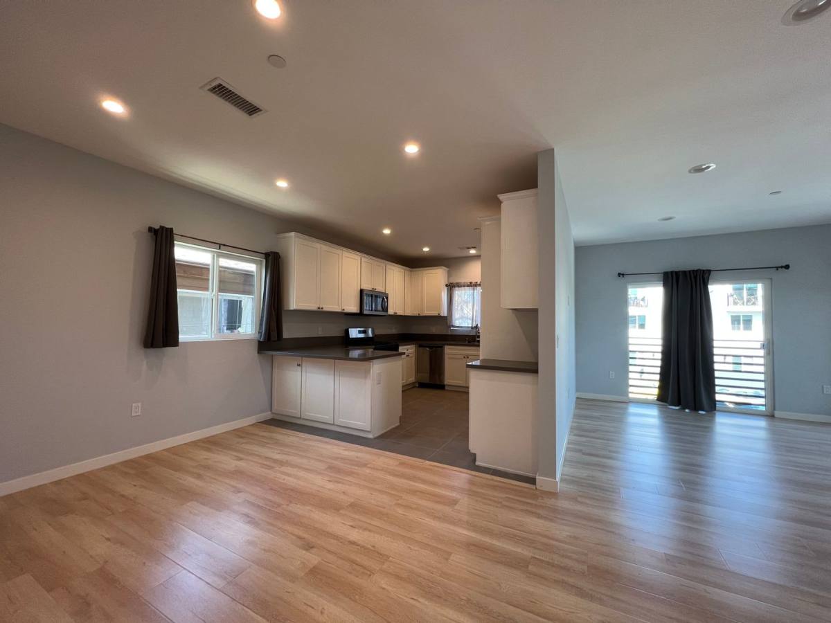 Townhouse for rent at 5661, 5669, 5677, 5685 N Elmer Ave, North Hollywood, CA 91601