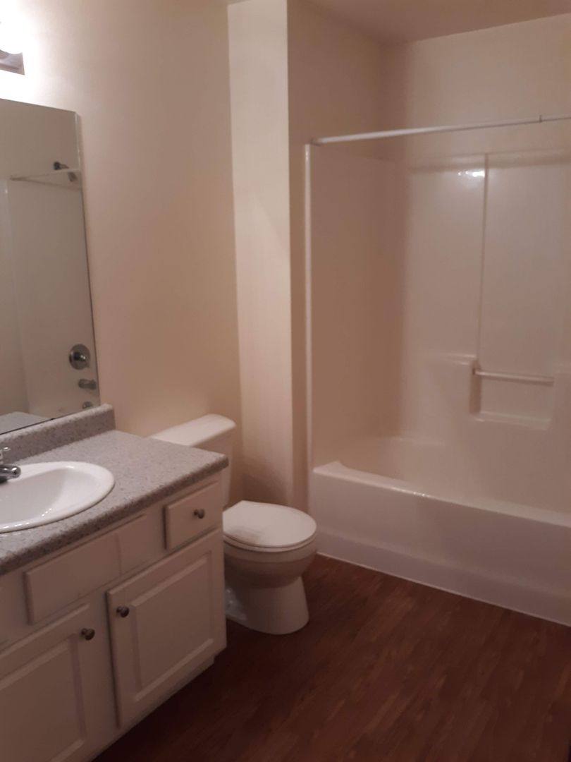 Apartment for rent at 223 N Cedar Ave, Republic, MO 65738