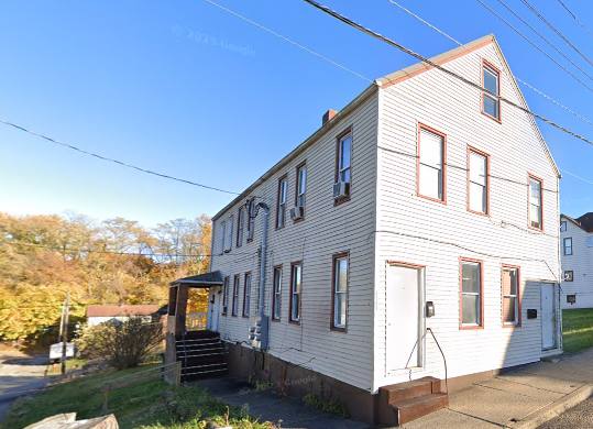 Apartment for rent at 1101 Evens #D, McKeesport, PA 15132