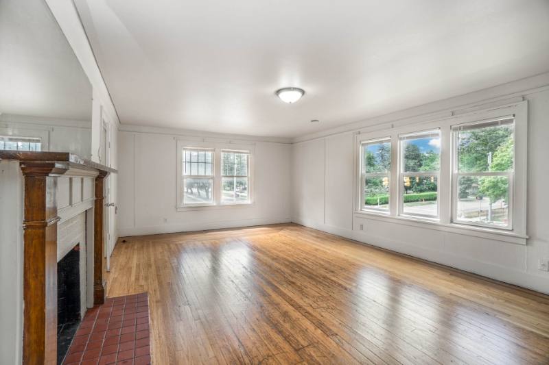 Apartment for rent at 715 S Kinney Ave #3, Mount Pleasant, MI 48858