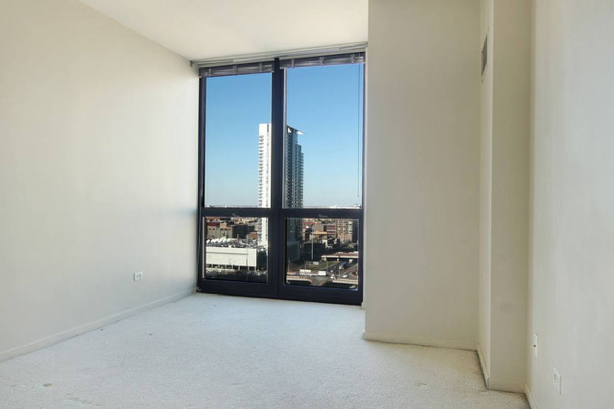 Apartment for rent at 210 S Des Plaines, Chicago, IL 60661