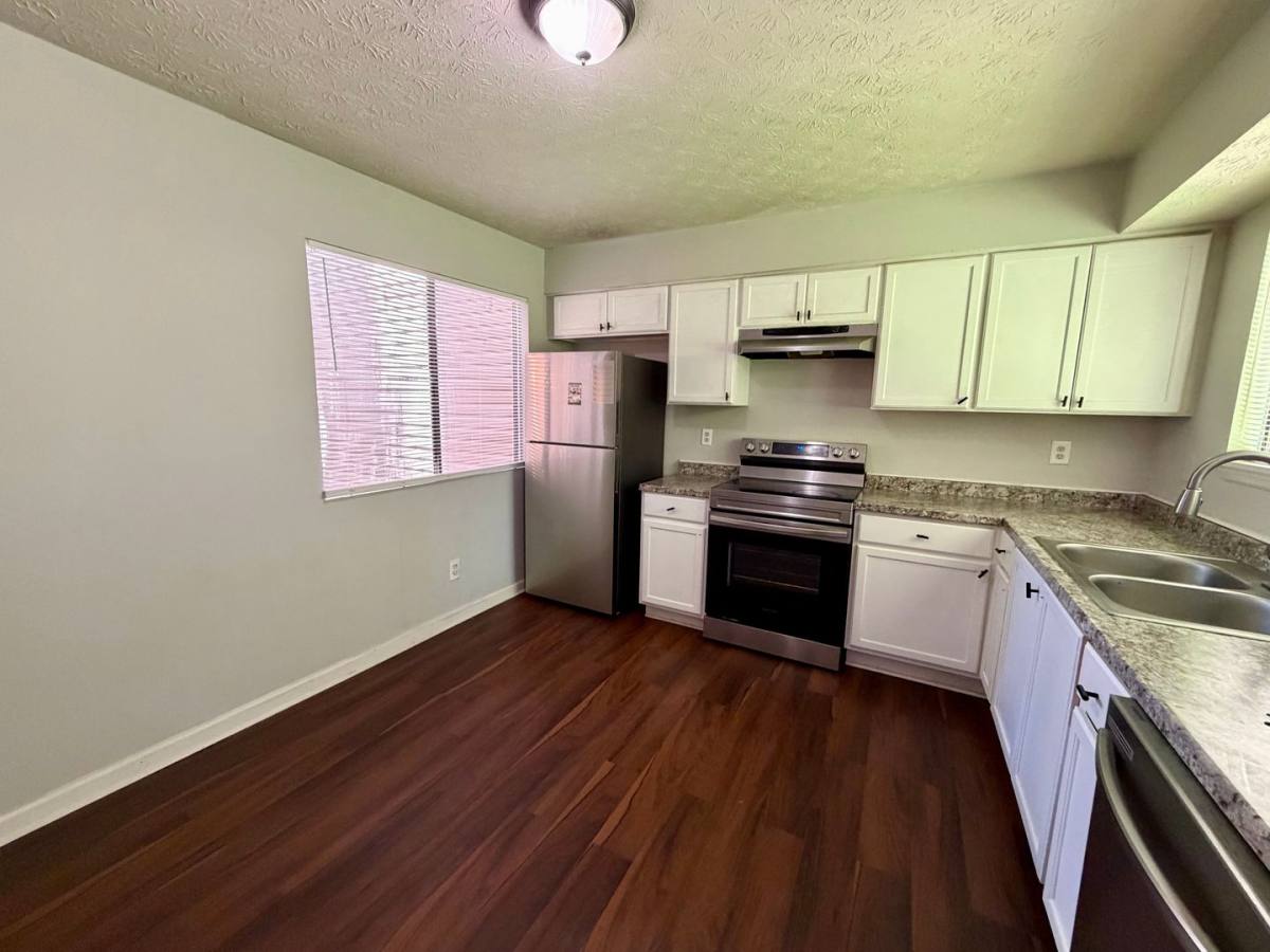 Condo for rent at 8588 Creekwood Way, Jonesboro, GA 30238