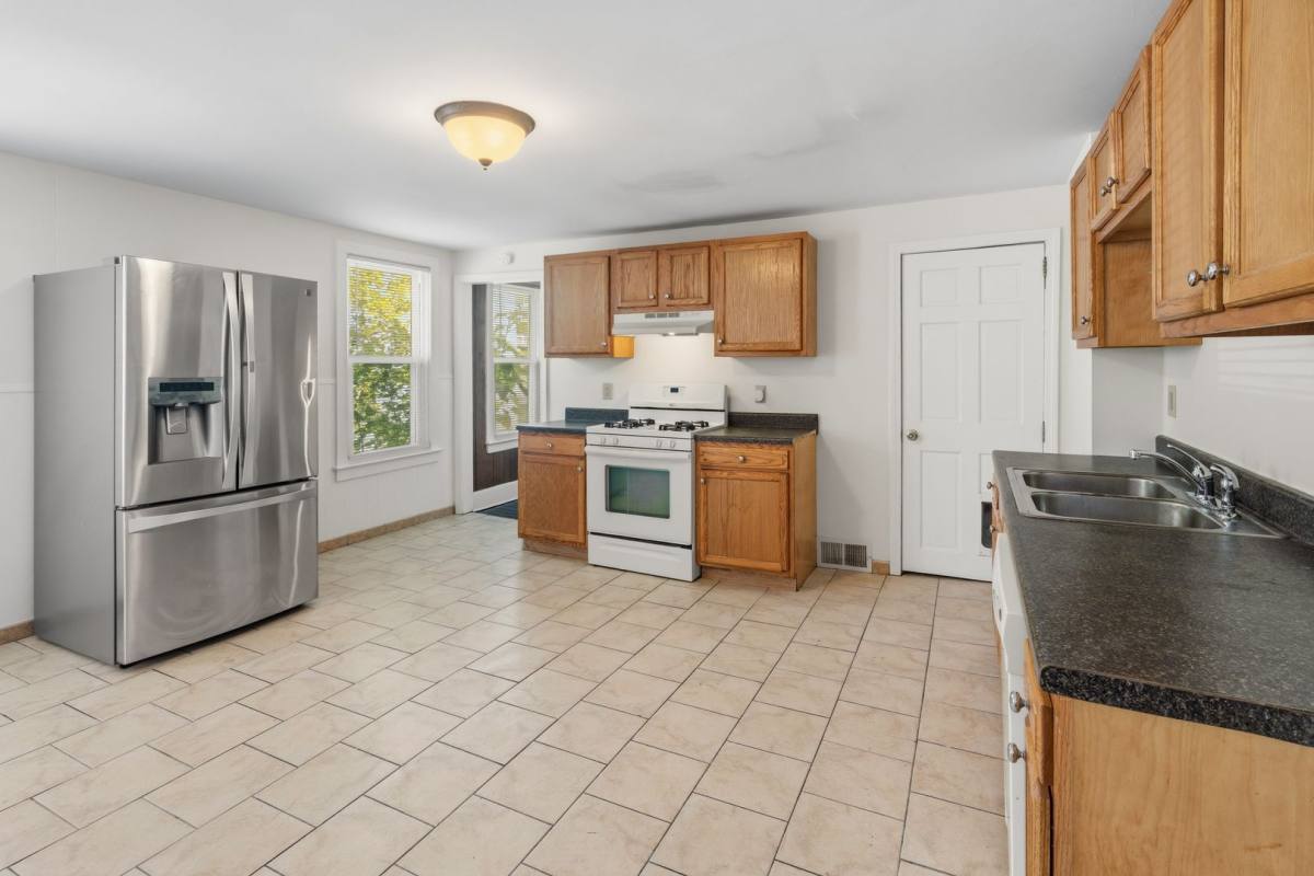 Apartment for rent at 1391-1393 Worcester St, Indian Orchard, MA 01151