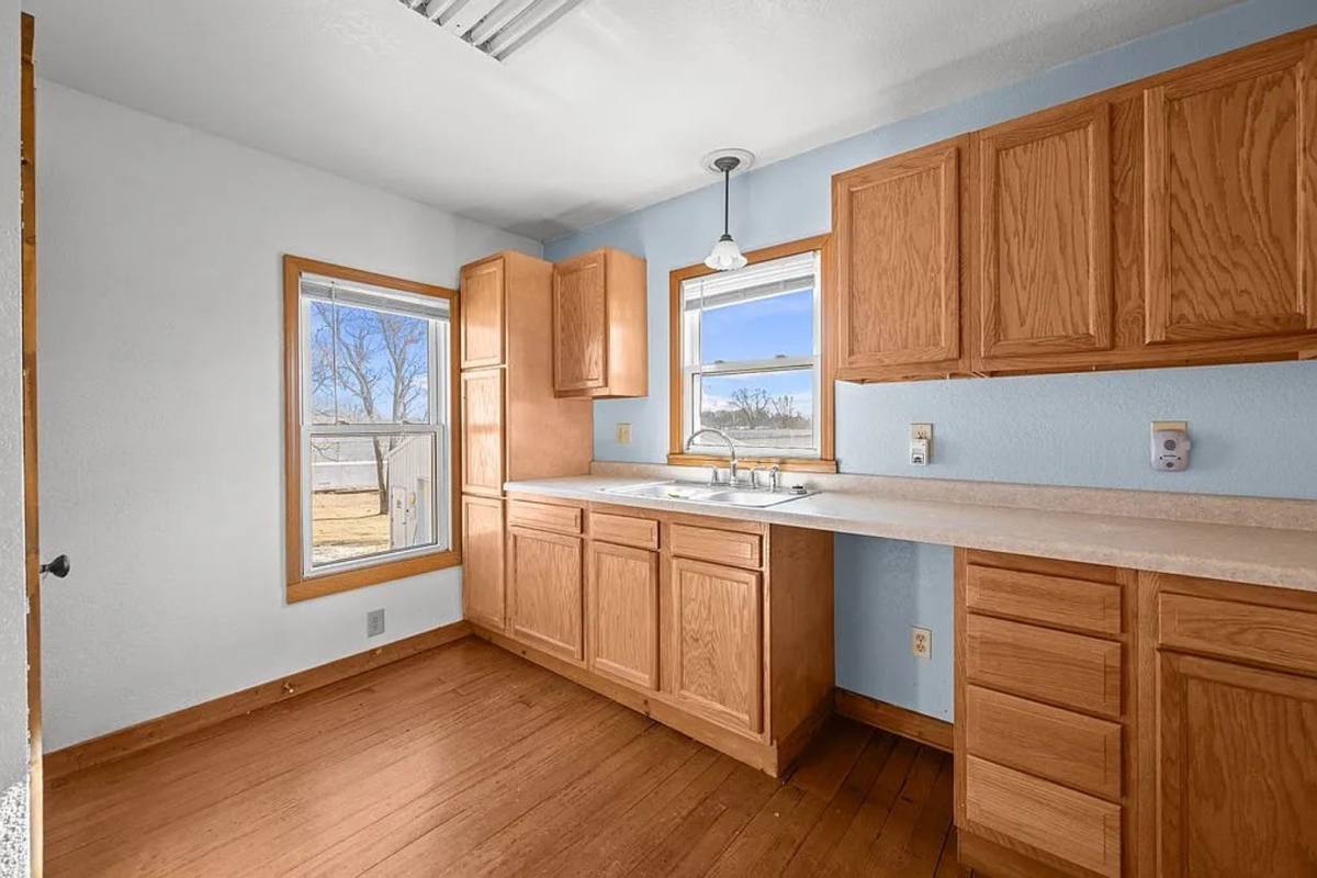 House for rent at 2025 S Bluff Blvd, Clinton, IA 52732