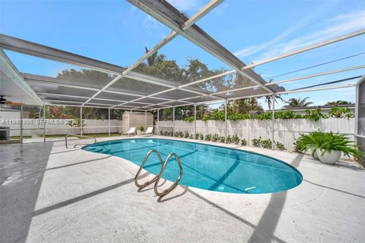 House for rent at 15010 NE 7th Ave, Miami, FL 33161