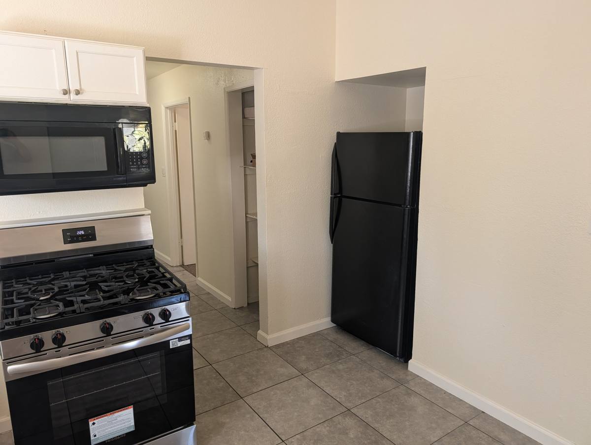 Apartment for rent at 3210 40th St #1 2, Sacramento, CA 95817