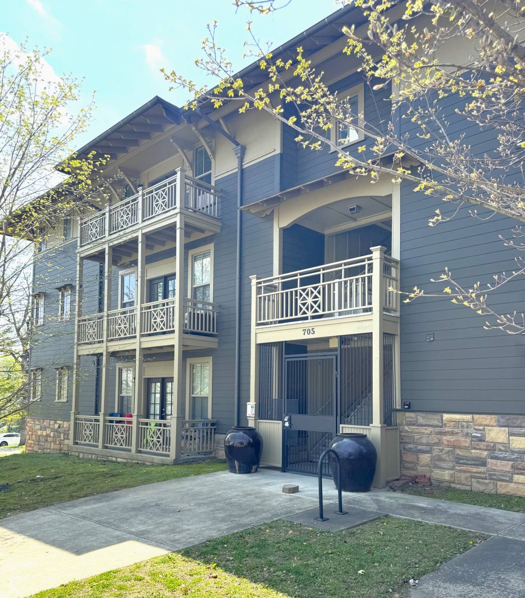 Apartment for rent at 705 W Douglas St #306, Fayetteville, AR 72701