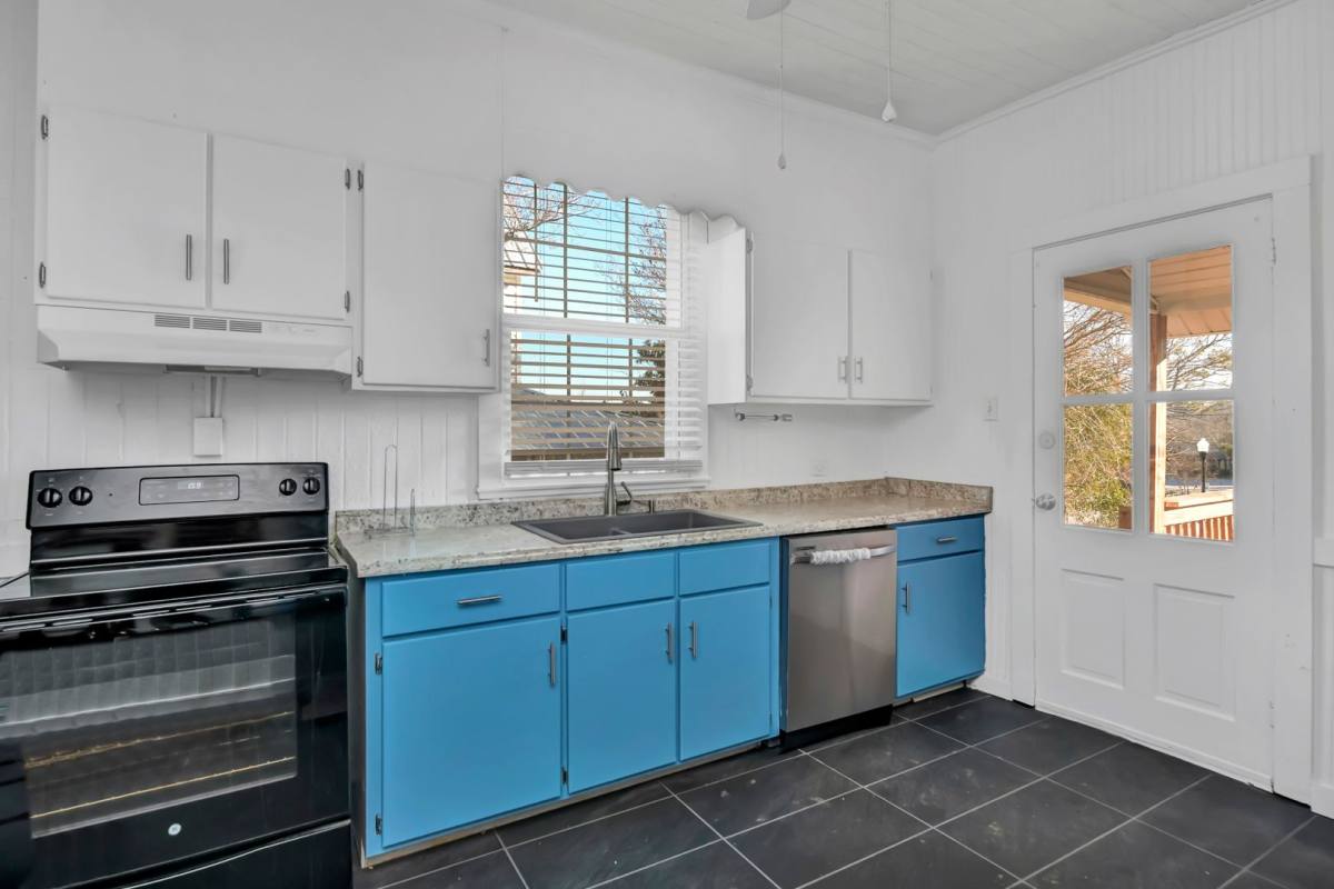 House for rent at 203 Oliver St, West Columbia, SC 29169