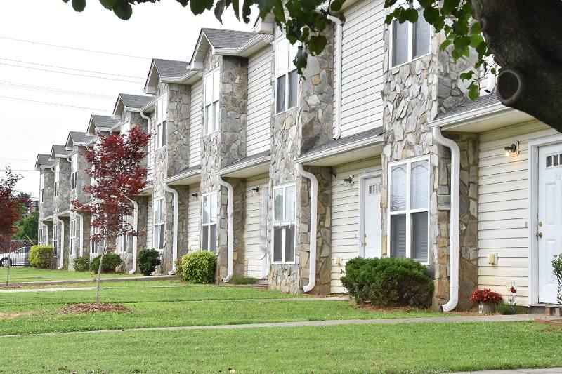 Townhouse for rent at 650 S Main St #5, Mooresville, NC 28115