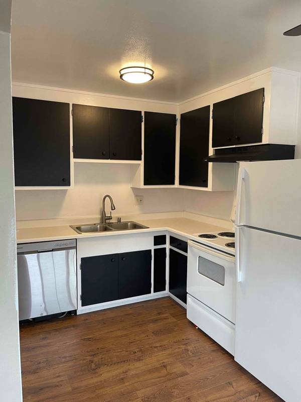 Apartment for rent at 2171 Peach St #3 Upstairs, Pinole, CA 94564