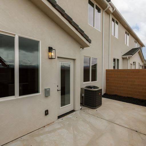 Townhouse for rent at 2062 W 380 S #28, Hurricane, UT 84737