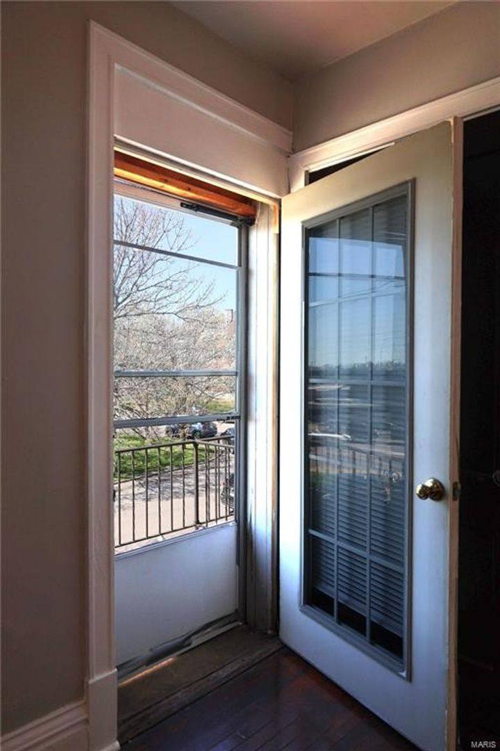 Apartment for rent at 4915 4917 Lindenwood Ave, Saint Louis, MO 63109
