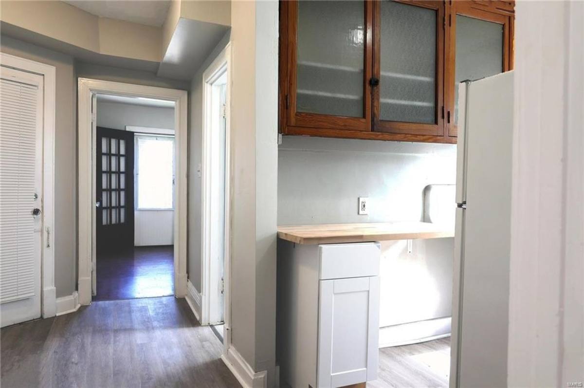 Apartment for rent at 4915 4917 Lindenwood Ave, Saint Louis, MO 63109