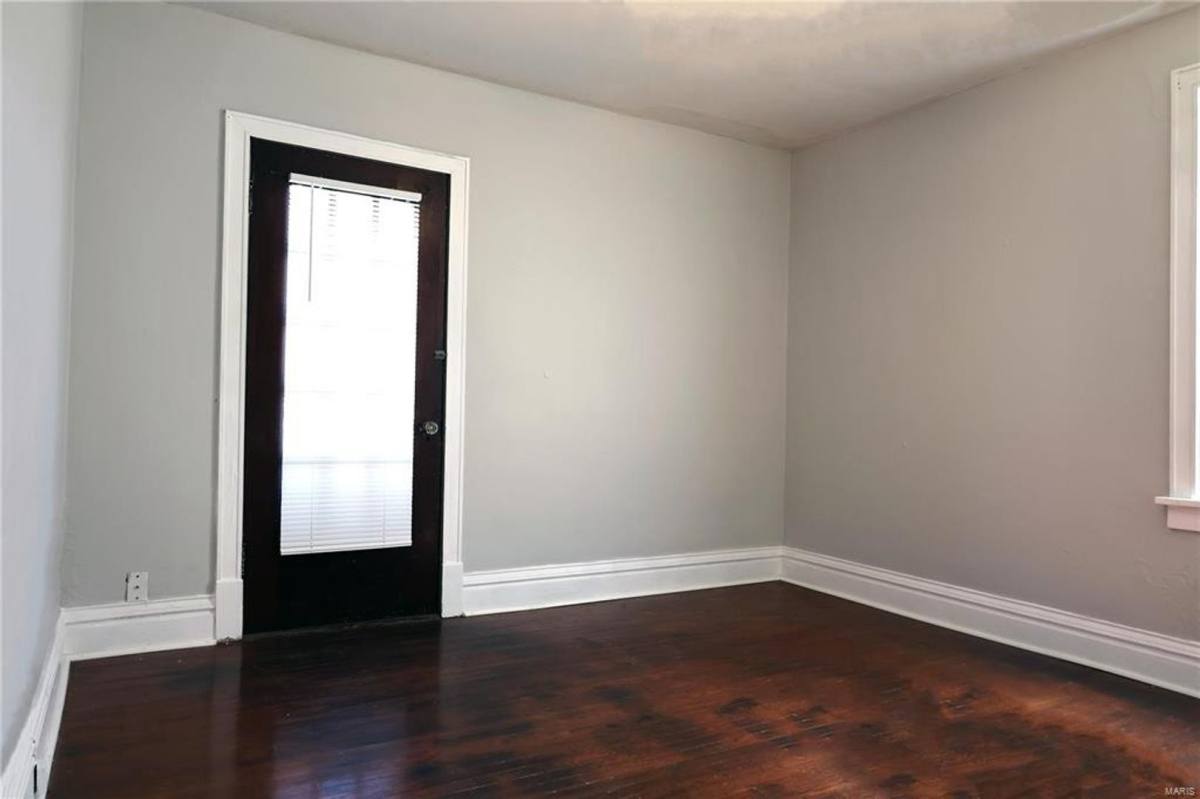 Apartment for rent at 4915 4917 Lindenwood Ave, Saint Louis, MO 63109
