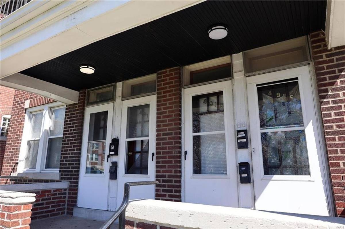 Apartment for rent at 4915 4917 Lindenwood Ave, Saint Louis, MO 63109