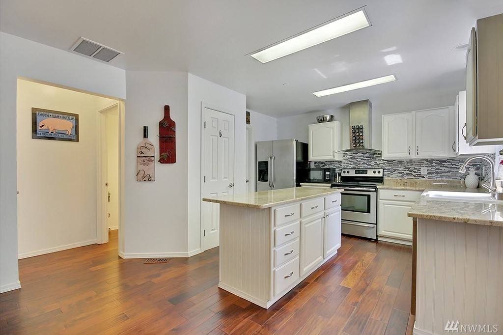 House for rent at 1637 McDonald Ave, Dupont, WA 98327