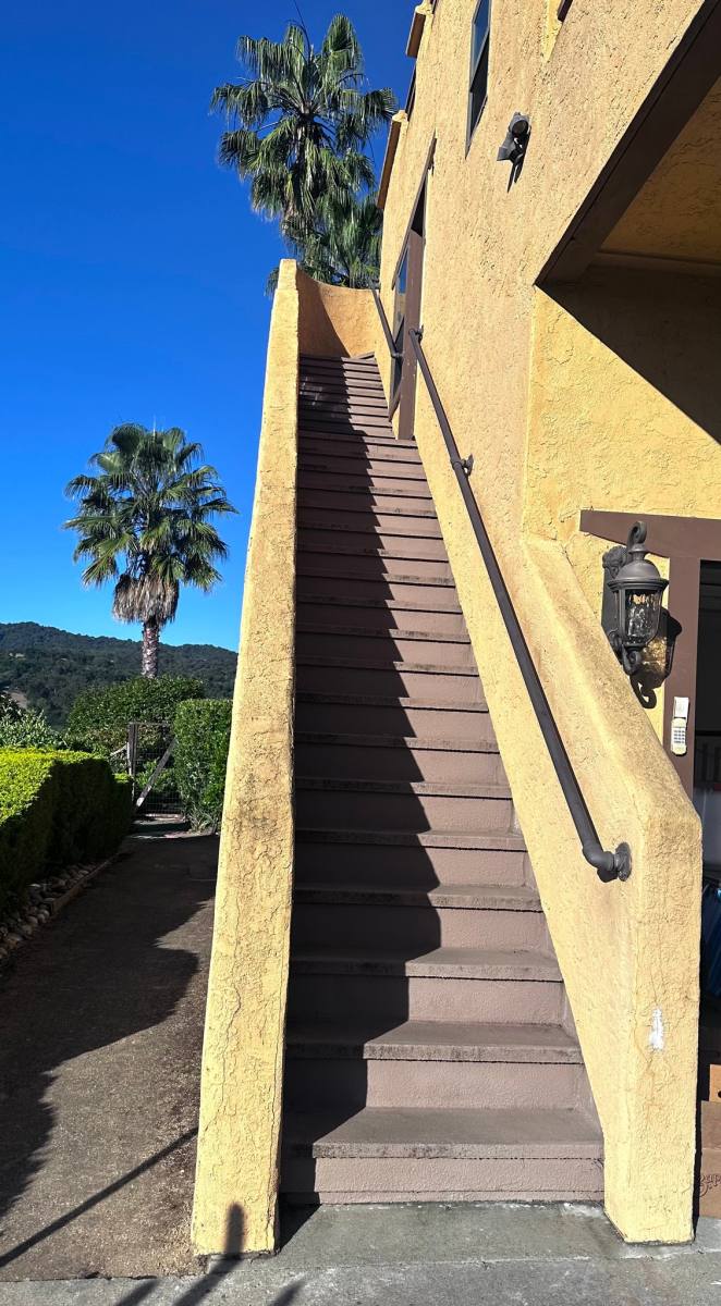 House for rent at 575 Webster Dr, Martinez, CA 94553