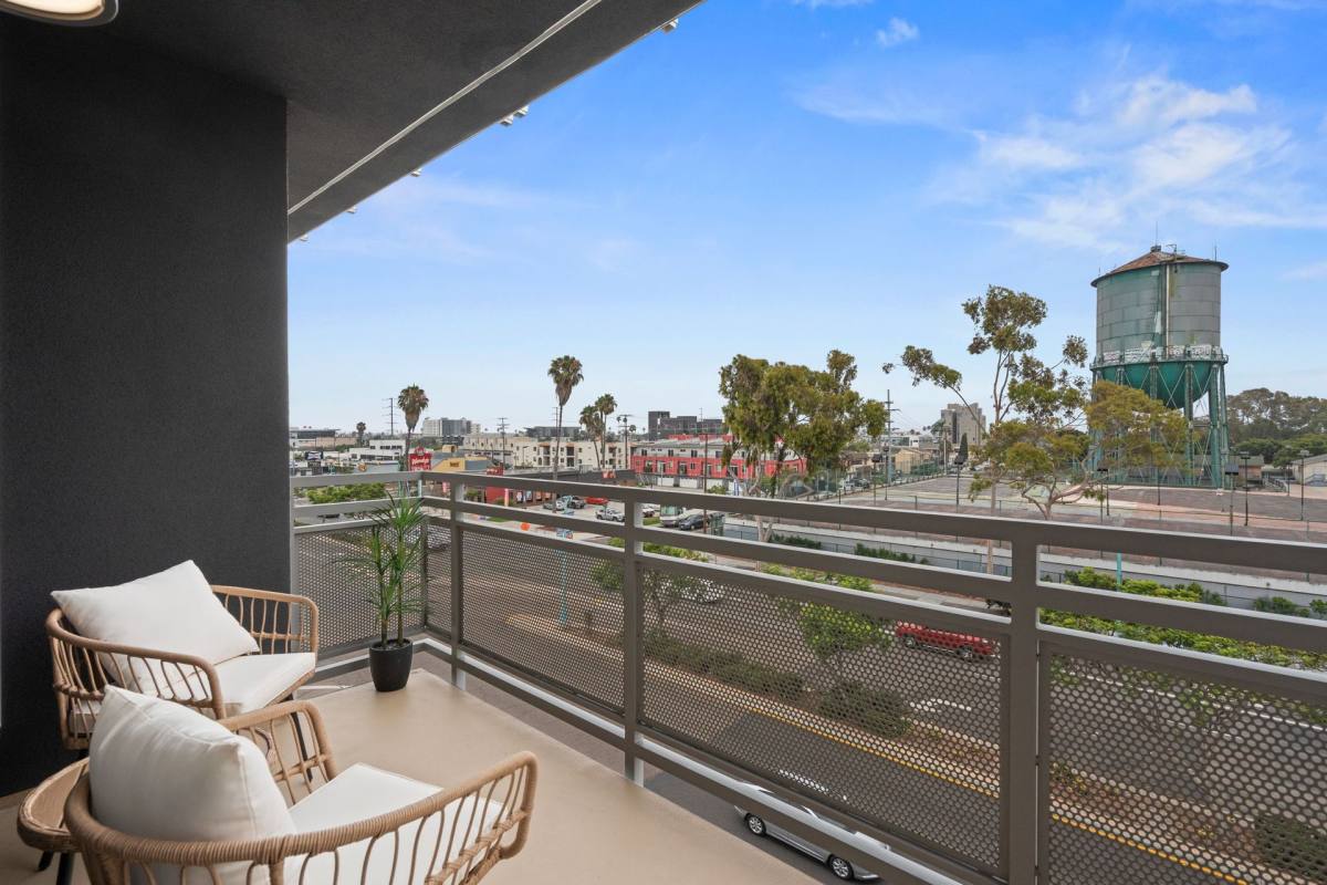 Apartment for rent at 2724 El Cajon Blvd, San Diego, CA 92104