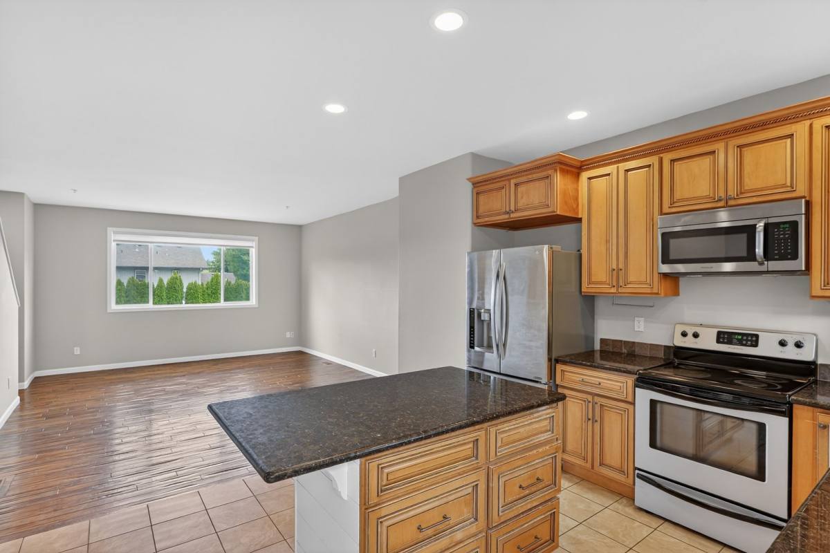 Townhouse for rent at 2623 SE 109th Ave, Portland, OR 97266