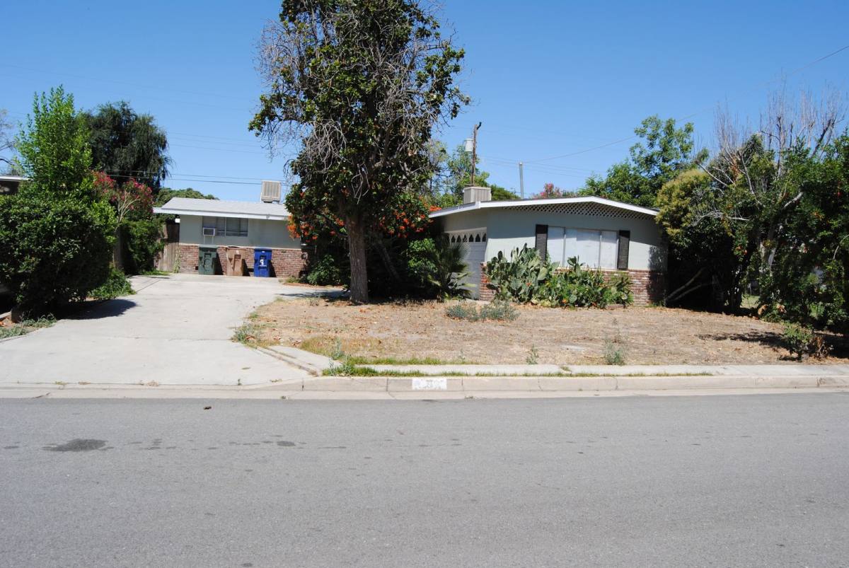 House for rent at 9 Dunlap St, Bakersfield, CA 93309