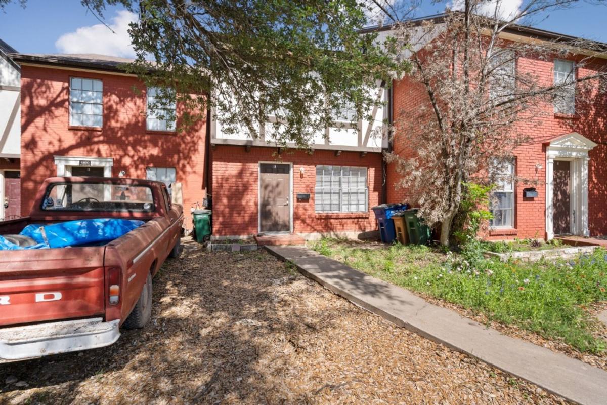 Apartment for rent at 5800 Belmoor Dr, Austin, TX 78723