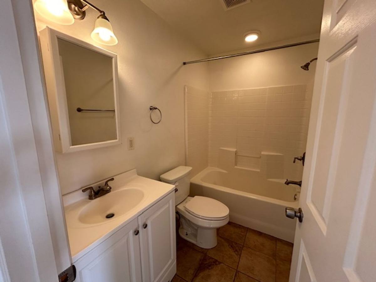 Apartment for rent at 40051 Forest Rd, Big Bear Lake, CA 92315