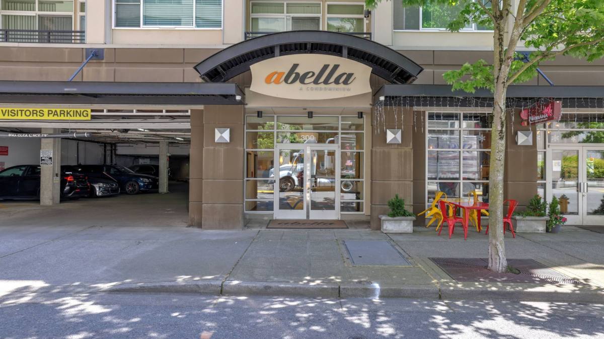 Condo for rent at 300 110th Ave NE, Bellevue, WA 98004
