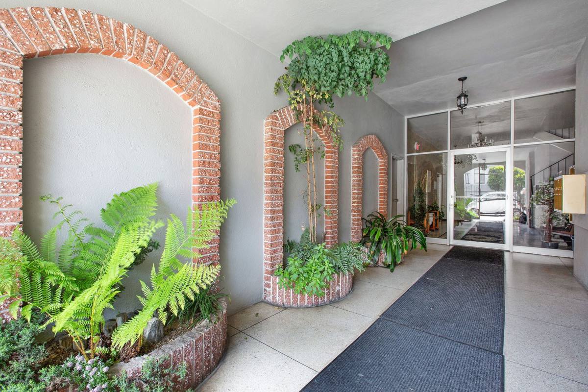 Apartment for rent at 420 7th Ave, San Francisco, CA 94118
