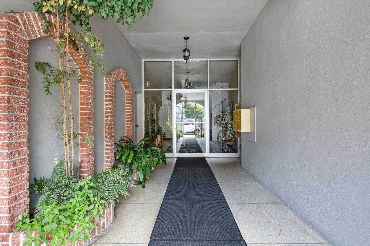 Apartment for rent at 420 7th Ave, San Francisco, CA 94118