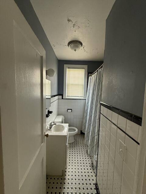 Apartment for rent at 565 E Elm St #1, Linden, NJ 07036