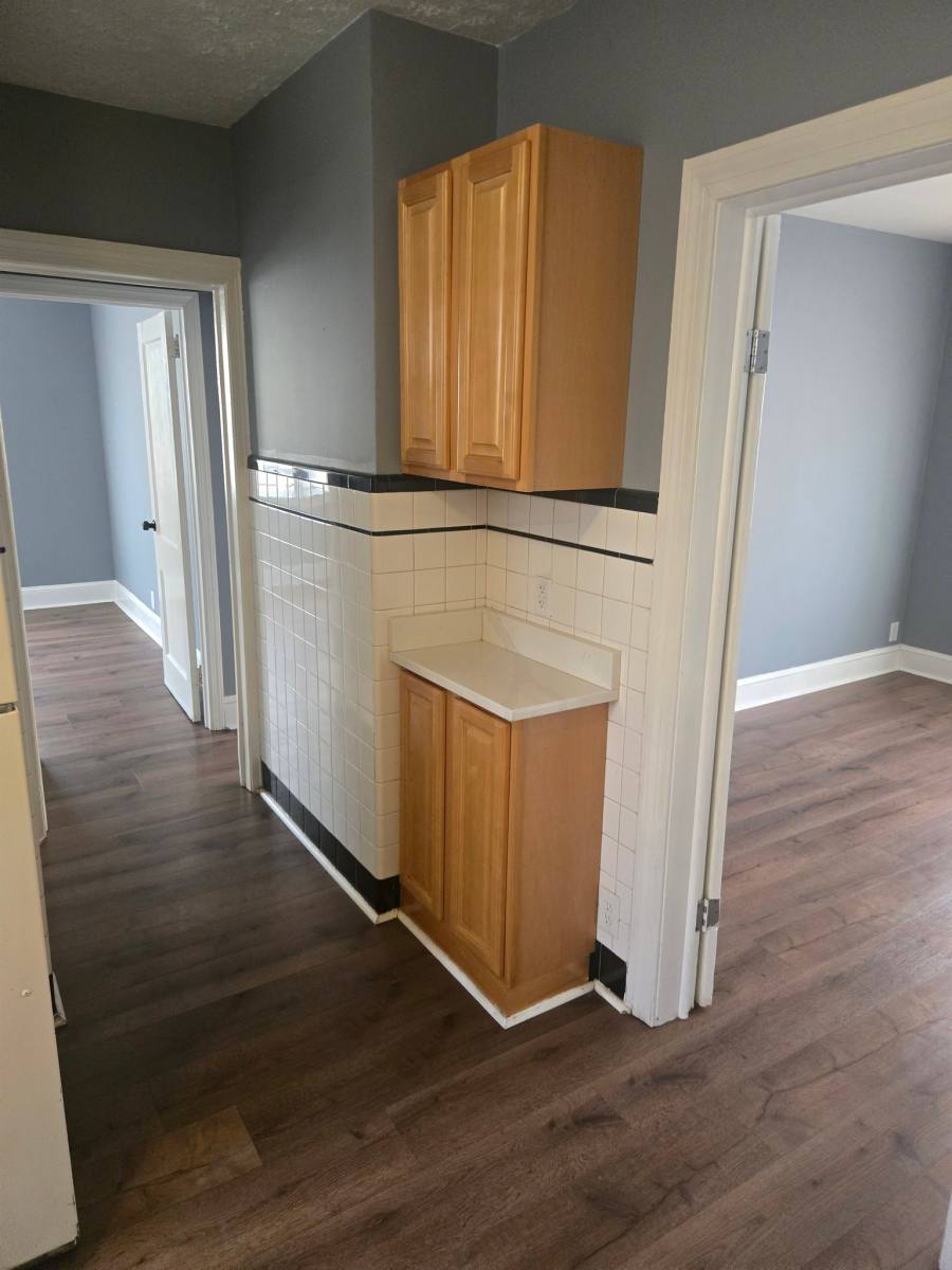 Apartment for rent at 565 E Elm St #1, Linden, NJ 07036