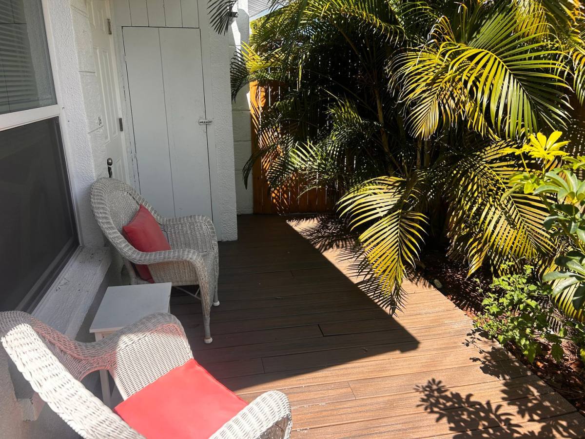 Apartment for rent at 11155 2nd St E, Saint Petersburg, FL 33706